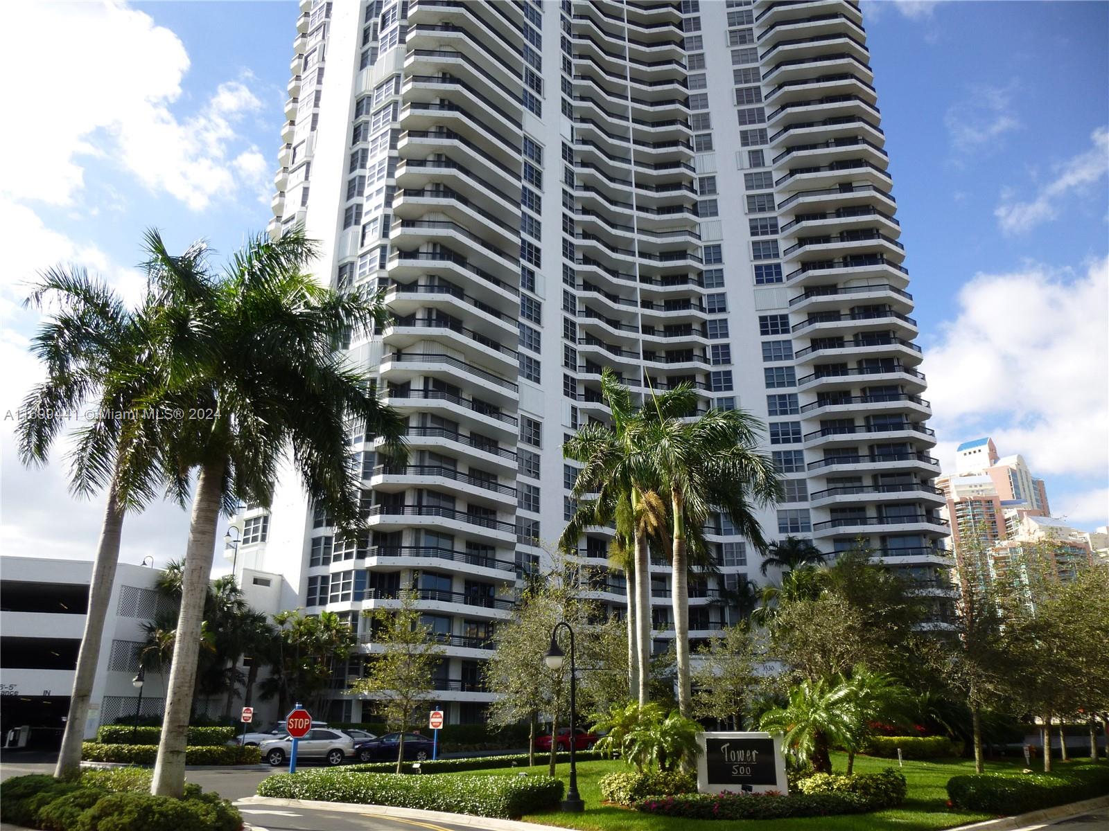 Rental Property at 3530 Mystic Pointe Dr 3106, Aventura, Miami-Dade County, Florida - Bedrooms: 2 
Bathrooms: 2  - $3,700 MO.