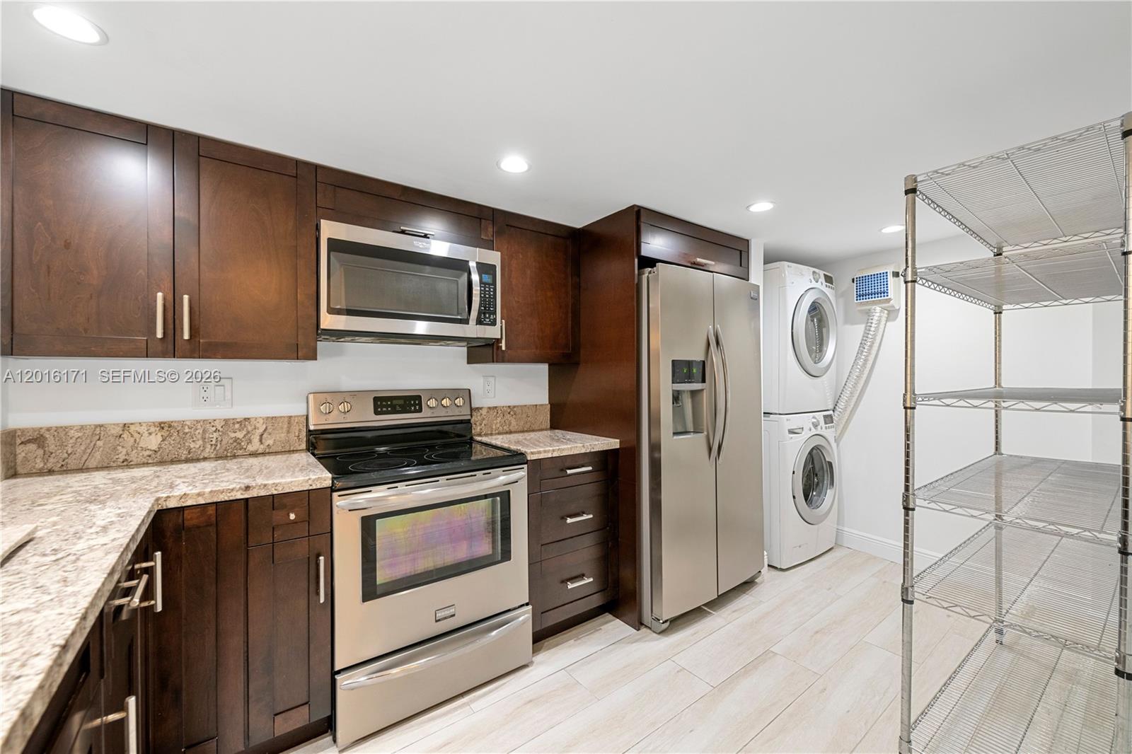 5201 Orduna Dr 10