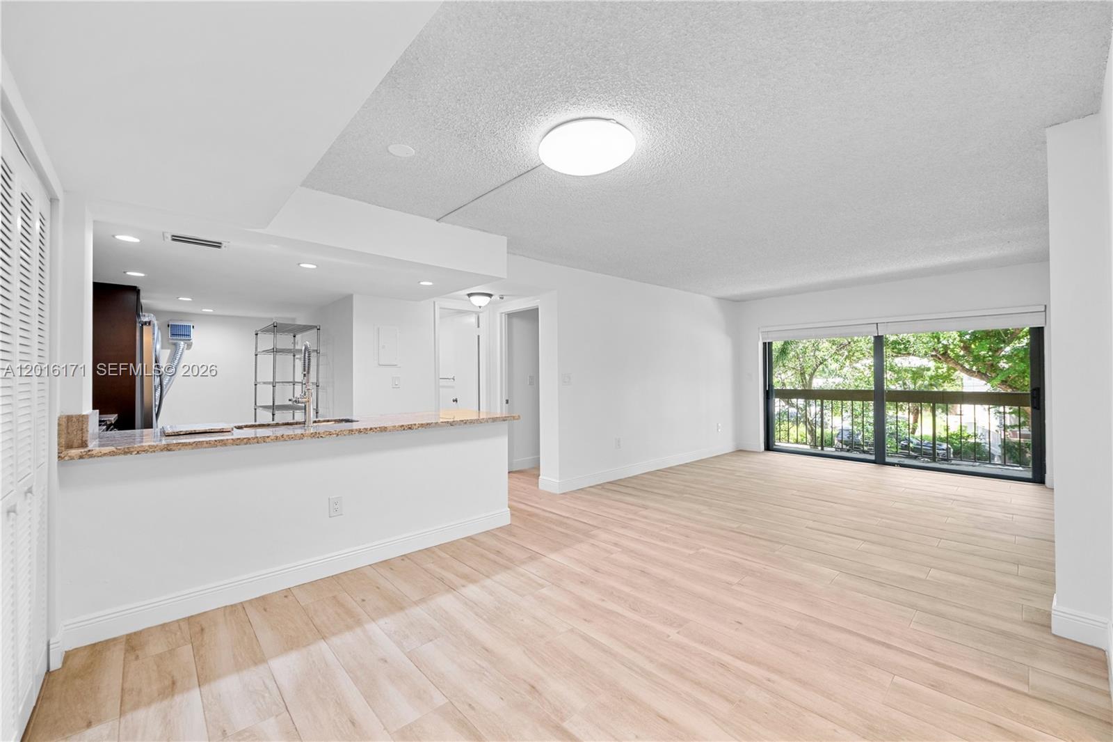 5201 Orduna Dr 10
