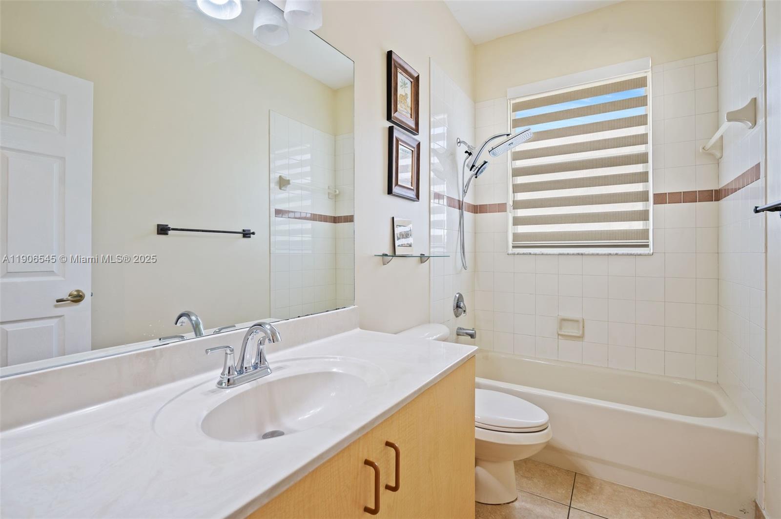 PEMBROKE FALLS-PHASE 4A - Residential Lease