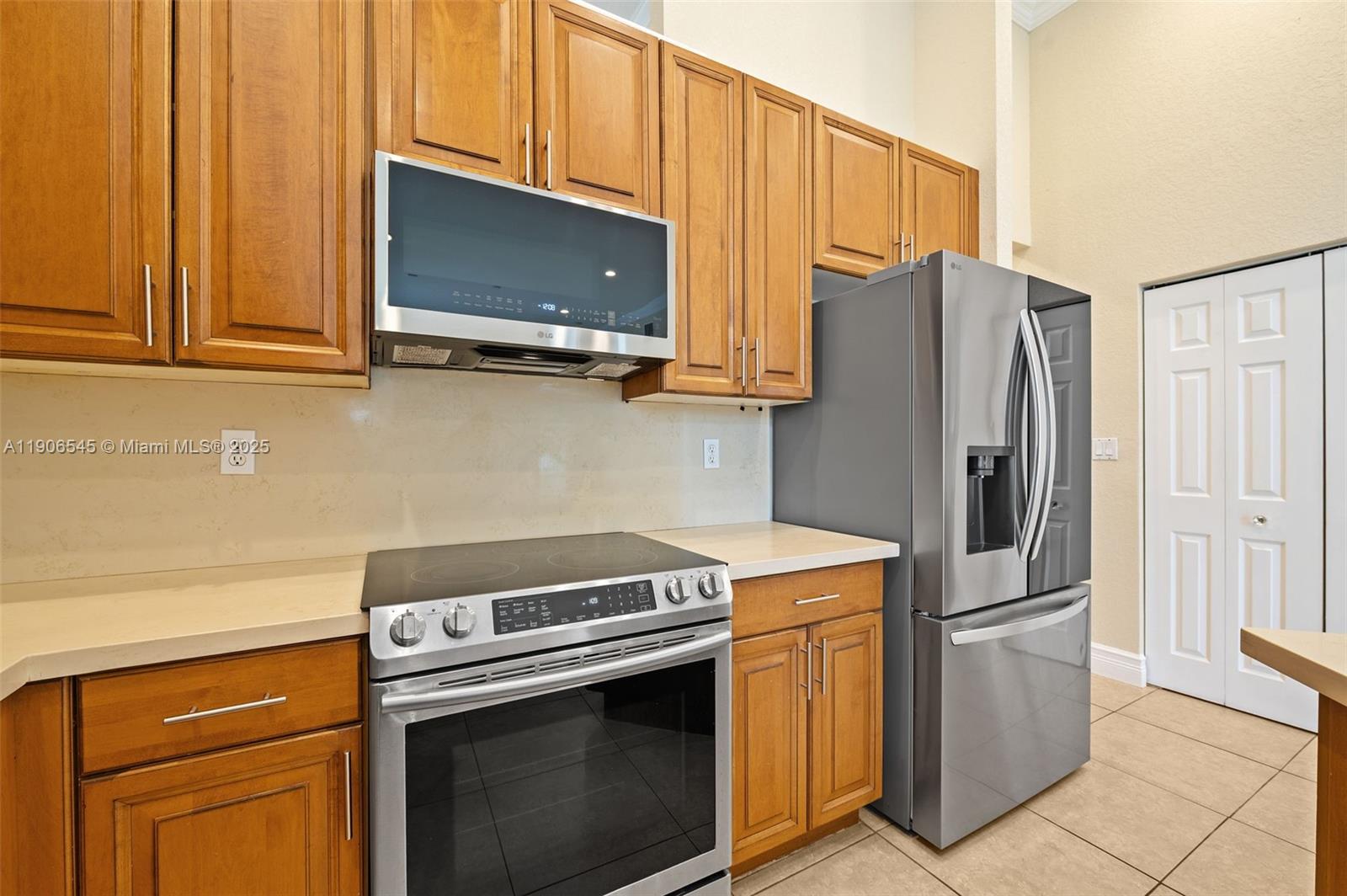 PEMBROKE FALLS-PHASE 4A - Residential Lease