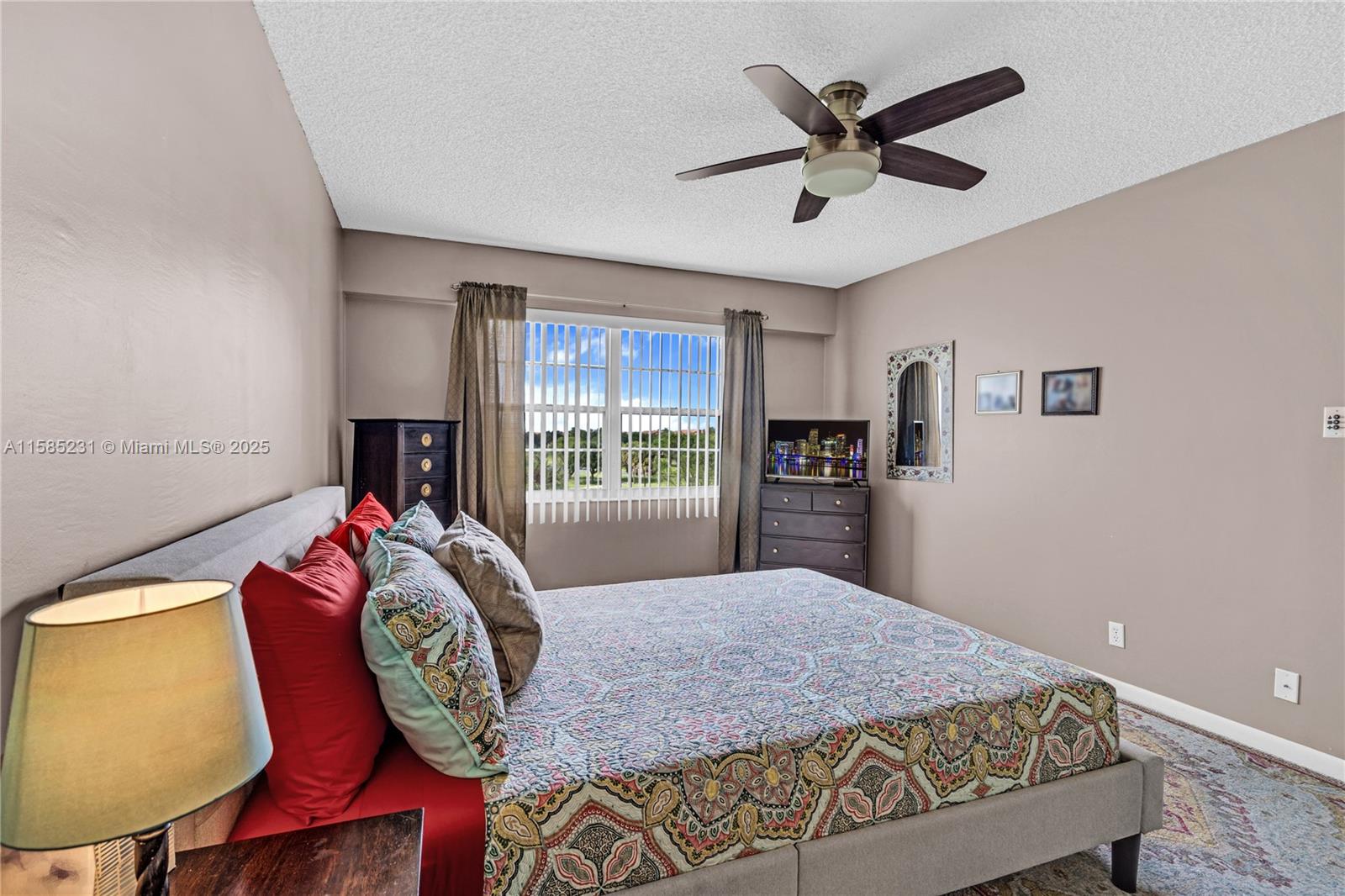 CAMBRIDGE ATCENTURYVILLAGE - Residential