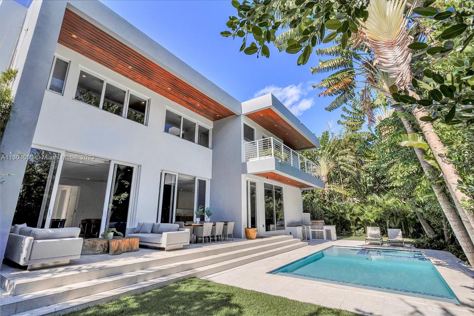 TROPICAL ISLE HOMES SUB 3 - Residential