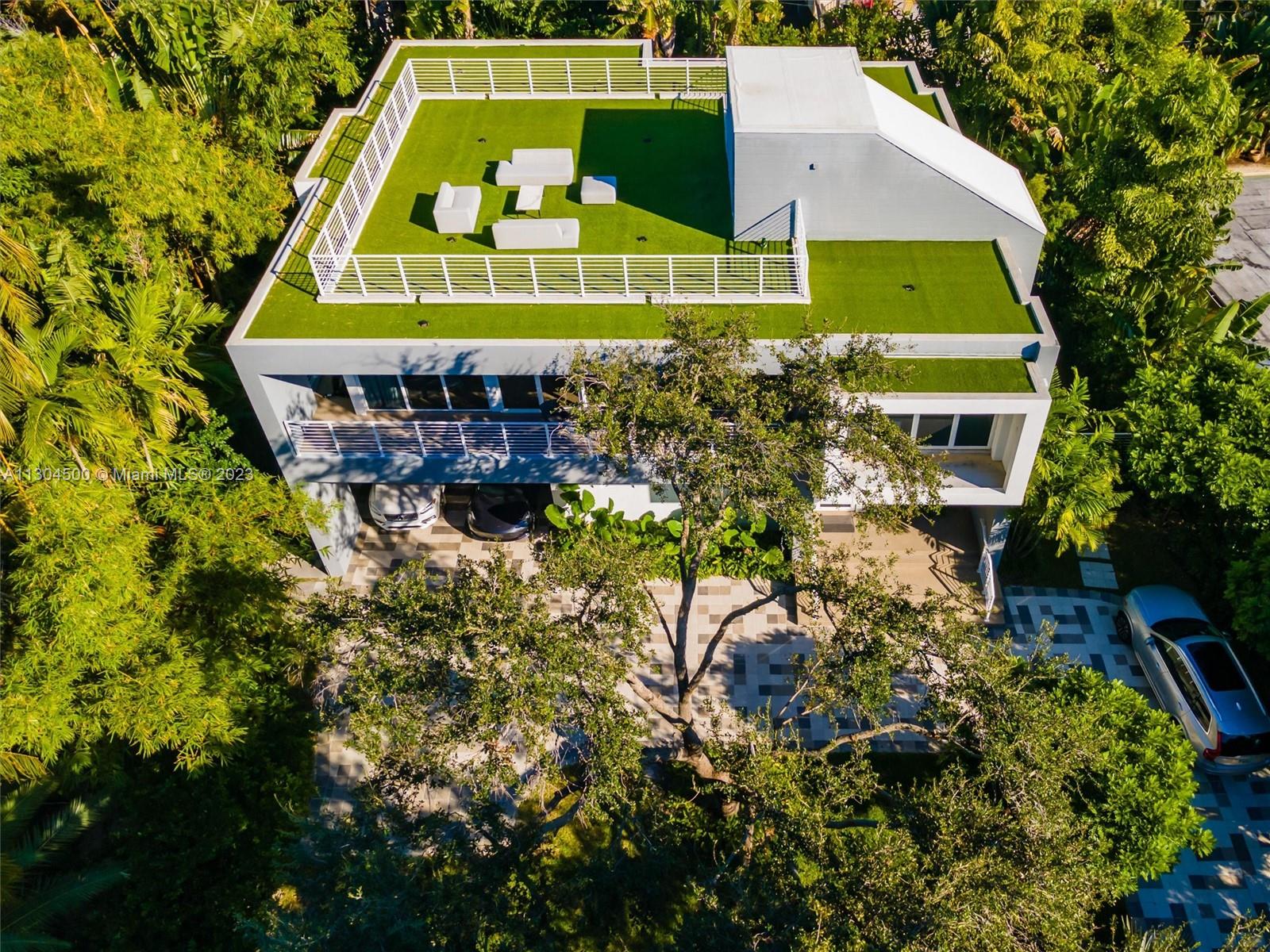 TROPICAL ISLE HOMES SUB 3 - Residential