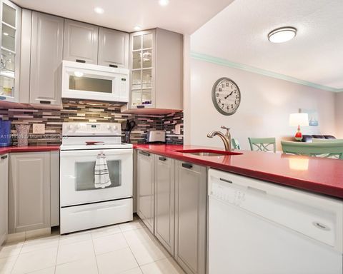 4705 NW 35th St 616 Lauderdale Lakes FL 33319