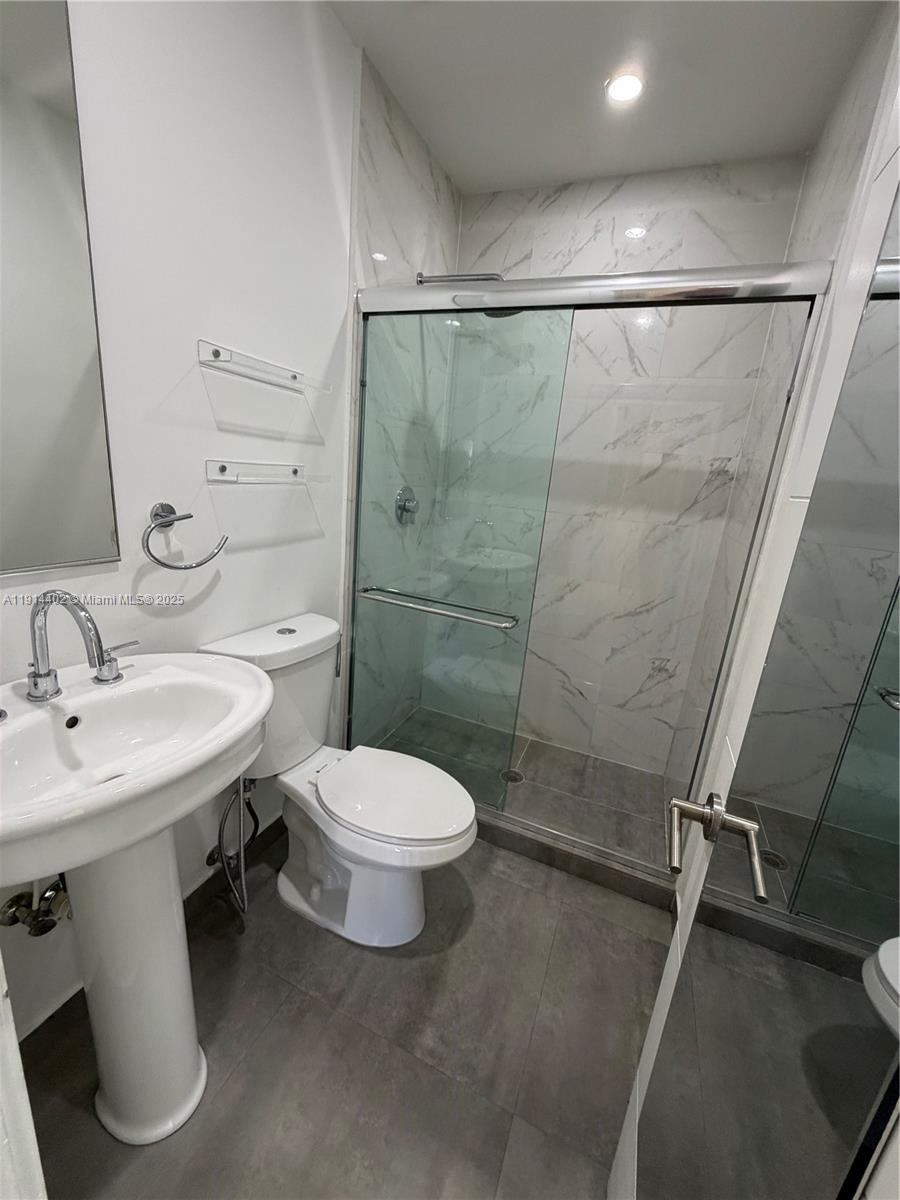 COM SILVER BLUFF - Residential Lease