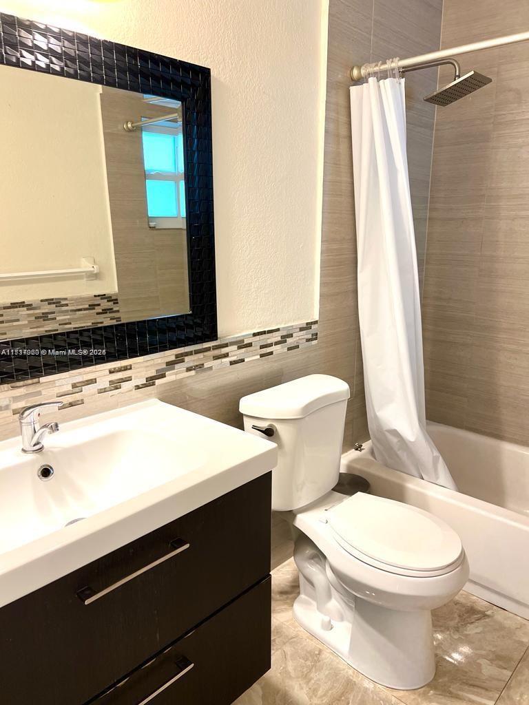 SANDALFOOT COVE SEC 7 AND - Residential Lease