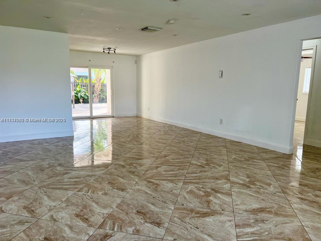 SANDALFOOT COVE SEC 7 AND - Residential Lease