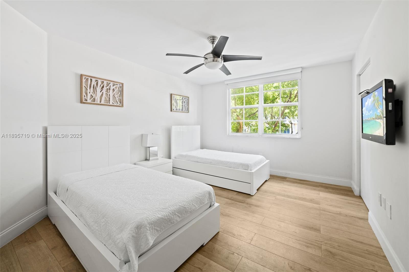 THE YACHT CLUB AT AVENTUR - Residential