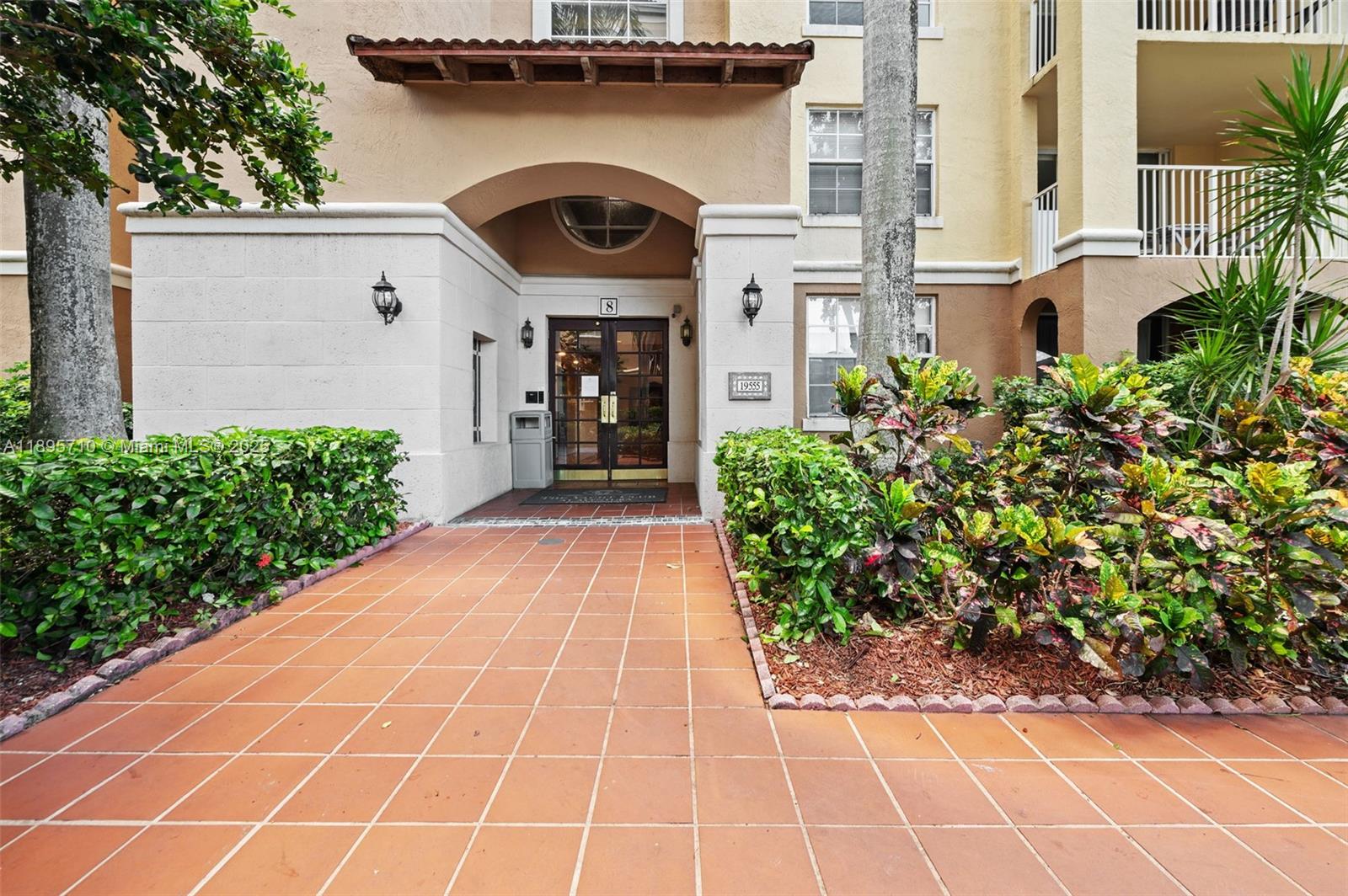 THE YACHT CLUB AT AVENTUR - Residential