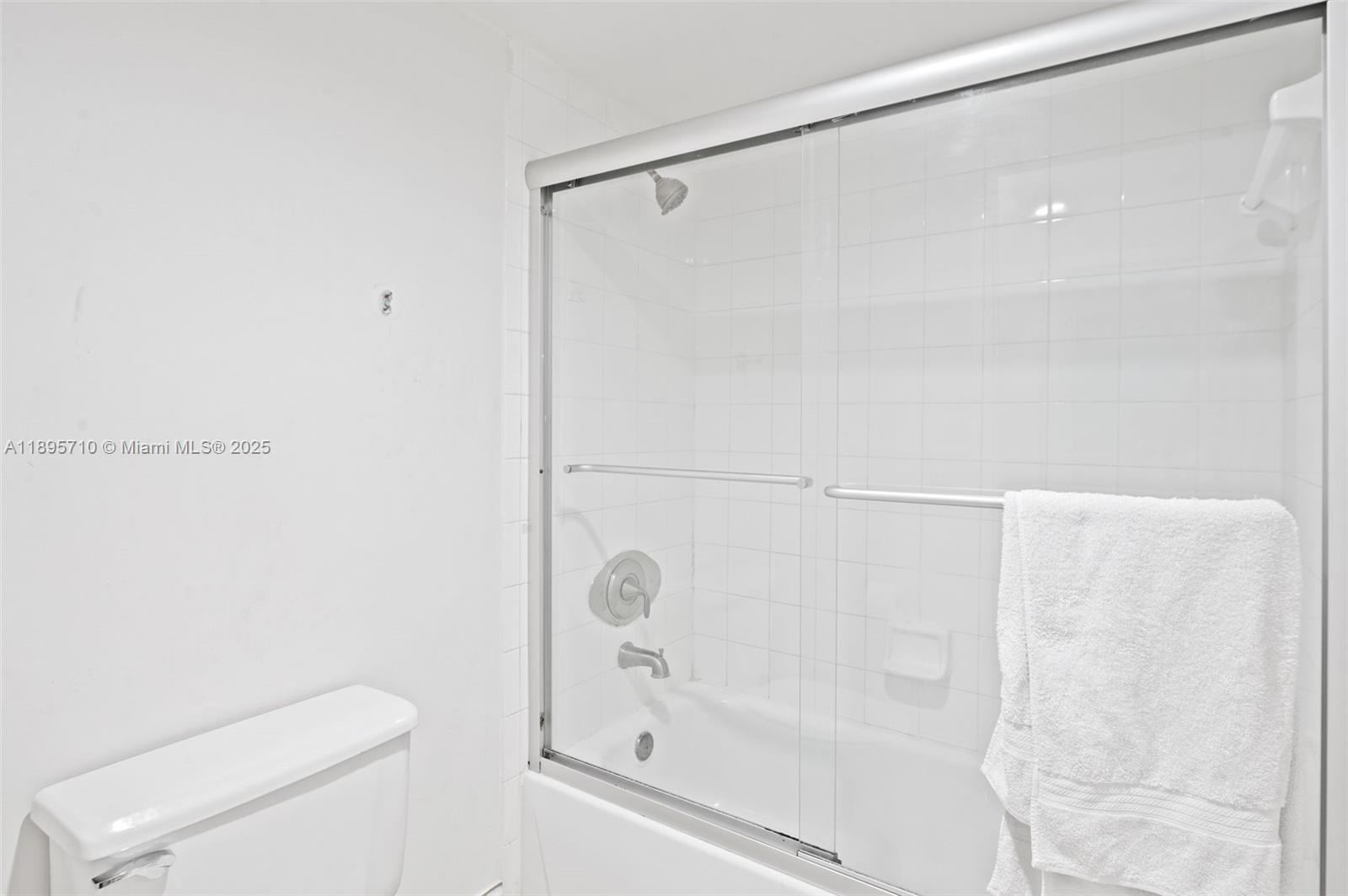 THE YACHT CLUB AT AVENTUR - Residential