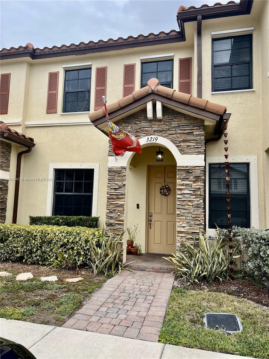 Rental Property at 3219 Se 5th St 3219, Homestead, Miami-Dade County, Florida - Bedrooms: 2 
Bathrooms: 3  - $2,375 MO.