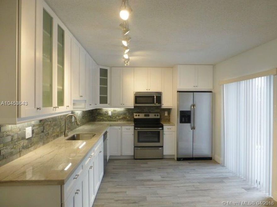 Hurry! This gem won't last! Completely remodeled, rare 3 bedroom with 3 full bathrooms townhome in sought after Village at Lake Pine. Gorgeously upgraded kitchen, modern wood tile floor, high grade plush carpet in bedrooms and much more! Save $$$ on utilities with the tankless water heater and new AC.* Community features pool, club room, tennis & basketball courts, just too many amenities to name them all. Did I mention that the property is zoned for A+++ schools, close to main highways, shopping, dinning, etc.
*Don't wait a second longer make this your home and enjoy your cup of coffee and/ or glass of wine enjoying the serene lake view!