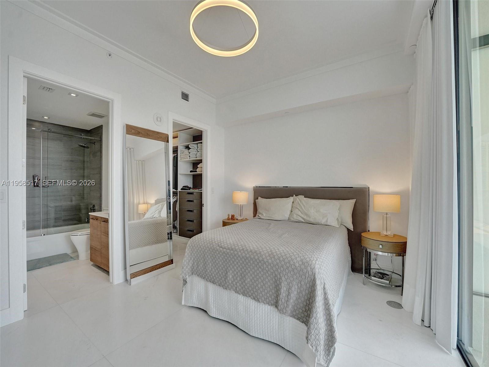 PRIVE CONDO - Residential