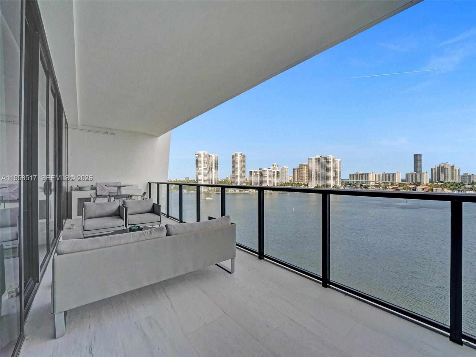 PRIVE CONDO - Residential