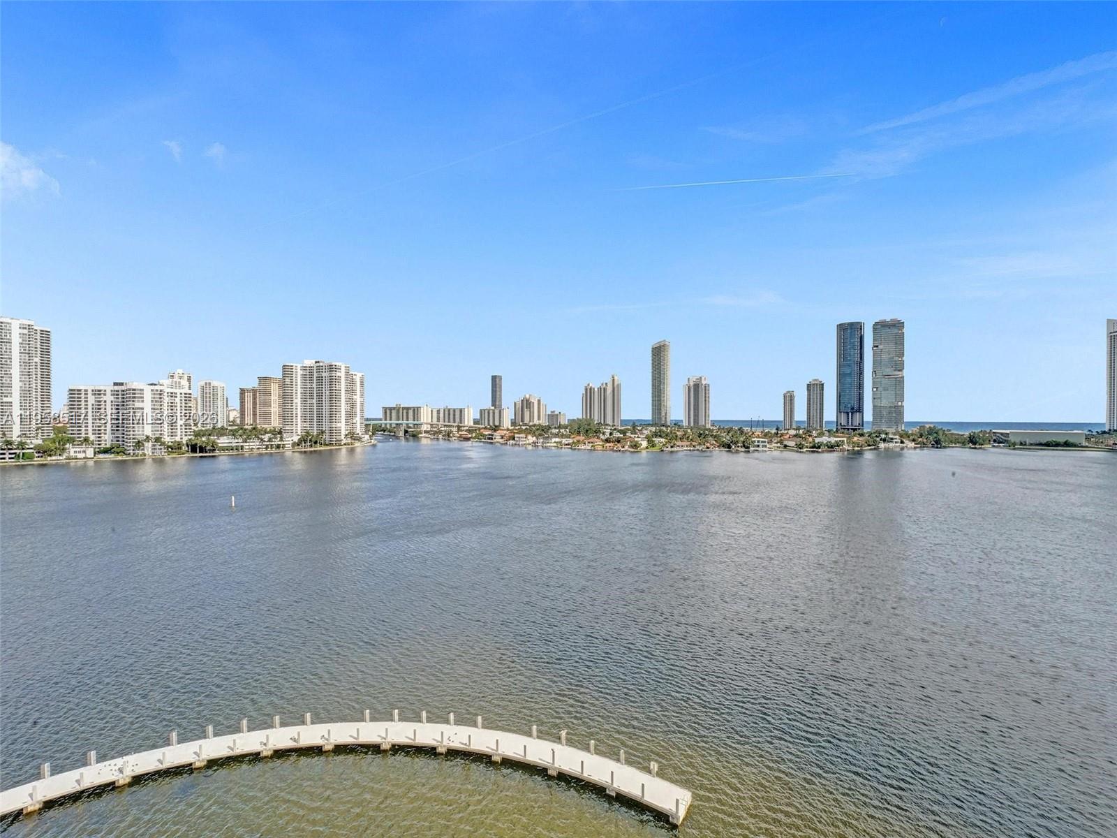 PRIVE CONDO - Residential