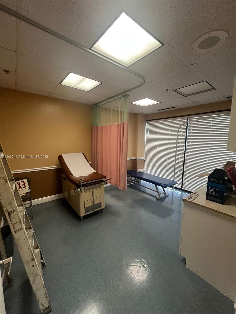 900 W 49th St Suite 410