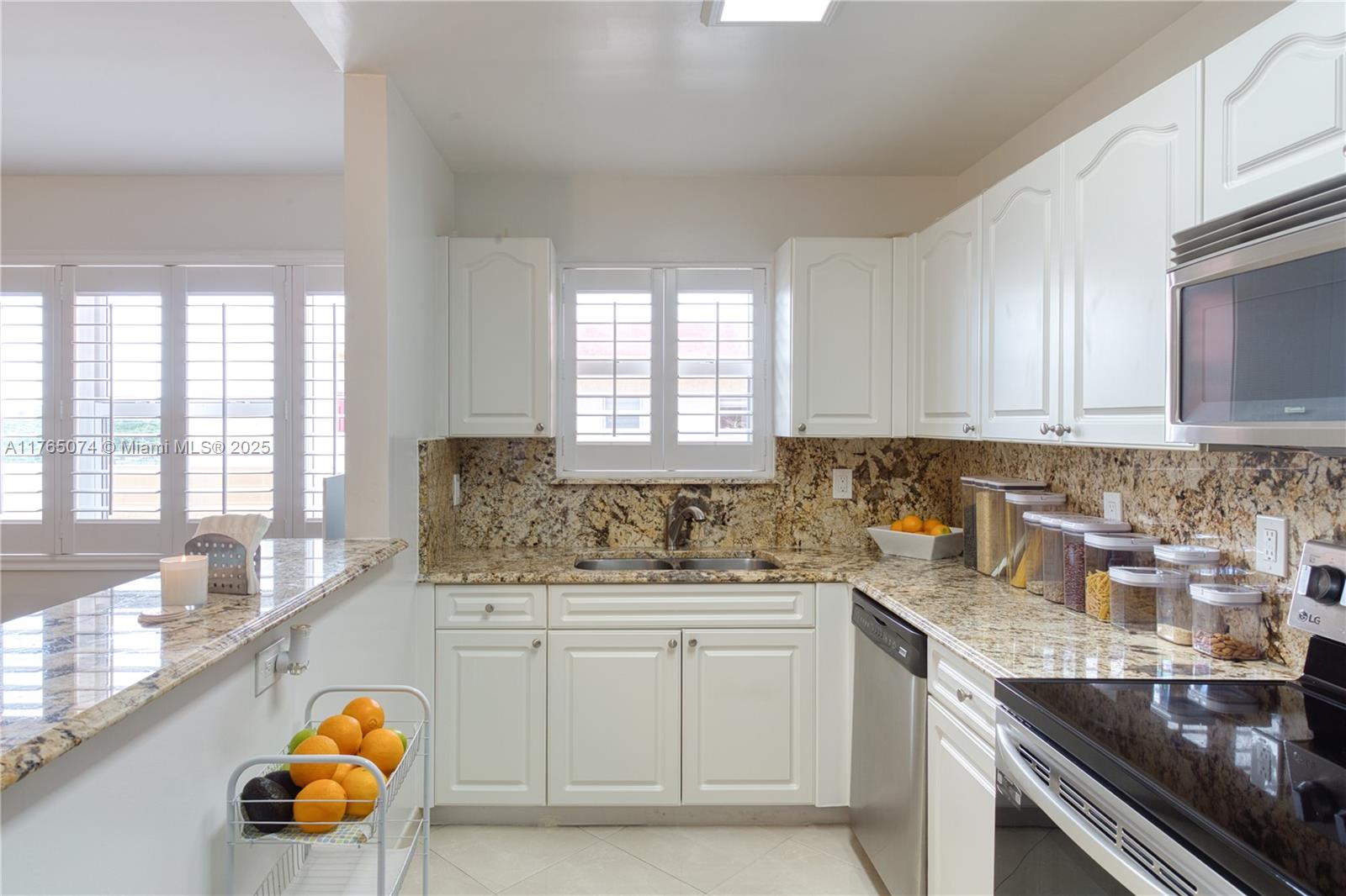 GASO CONDO - Residential