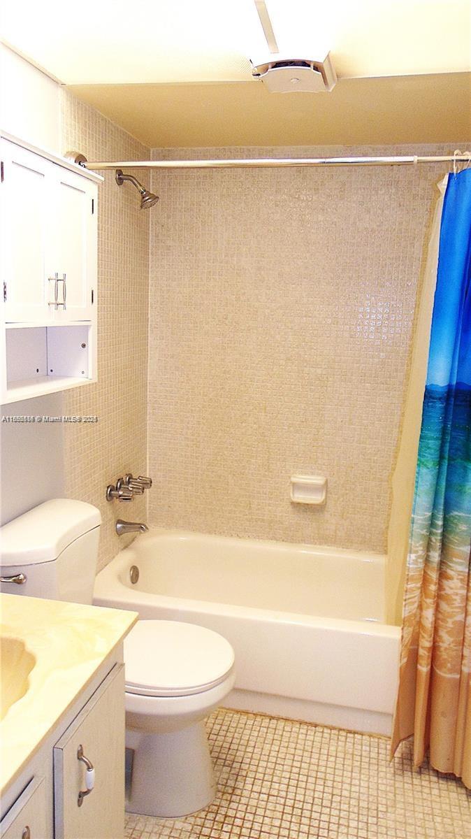 COURTYARDS OF BROWARD CON - Residential Lease