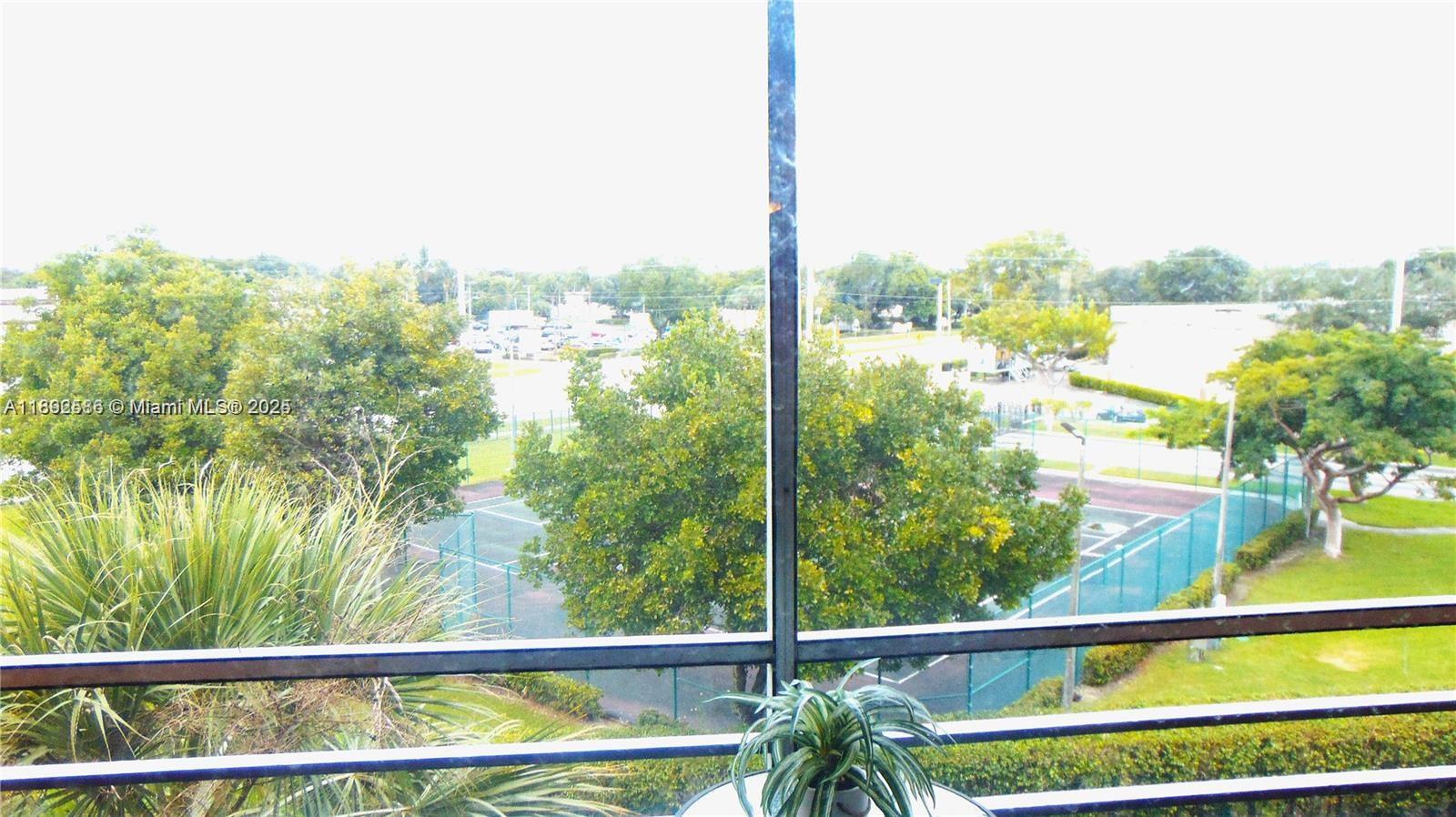 COURTYARDS OF BROWARD CON - Residential Lease