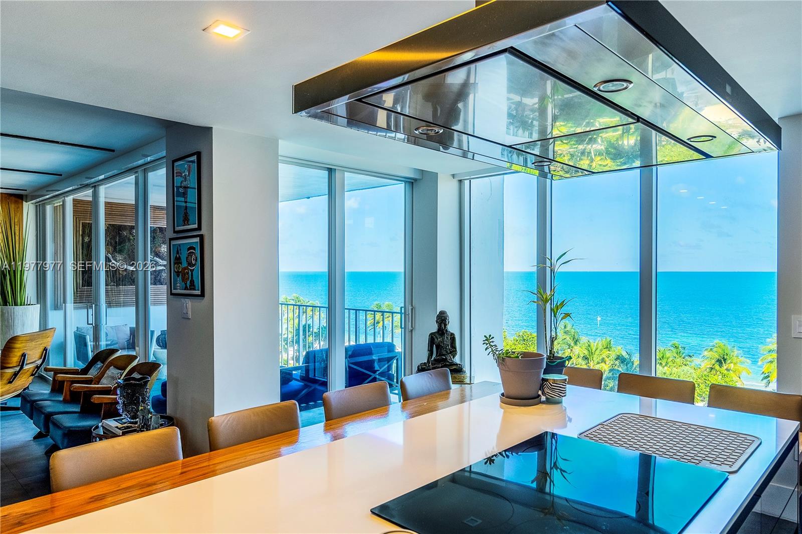 881 Ocean Dr 7D
