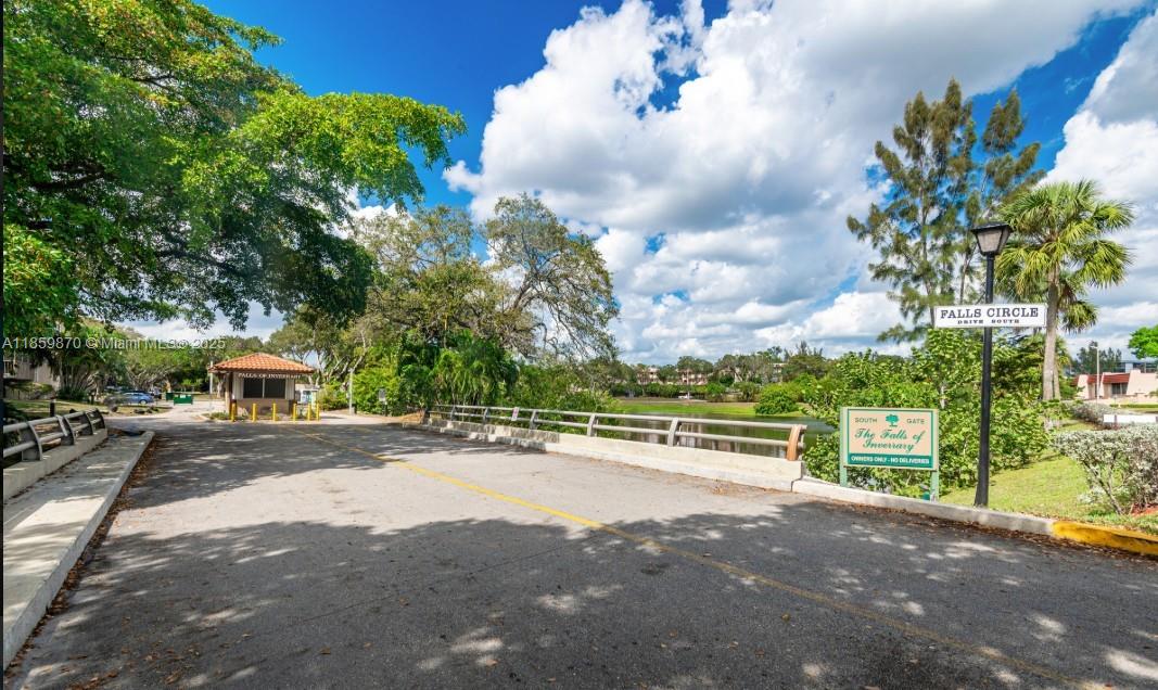 INVERRARY COUNTRY CLUB - Residential