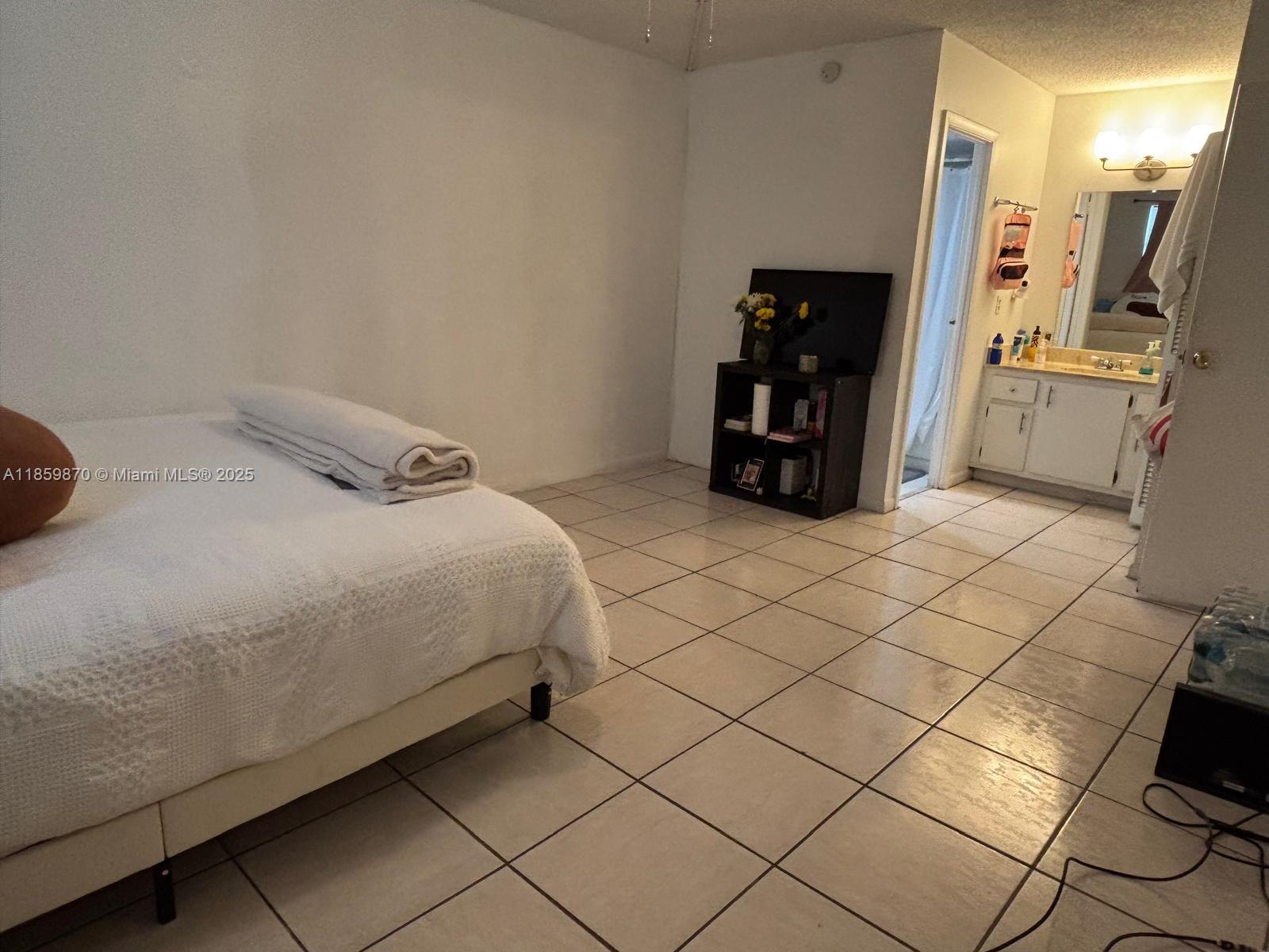 INVERRARY COUNTRY CLUB - Residential