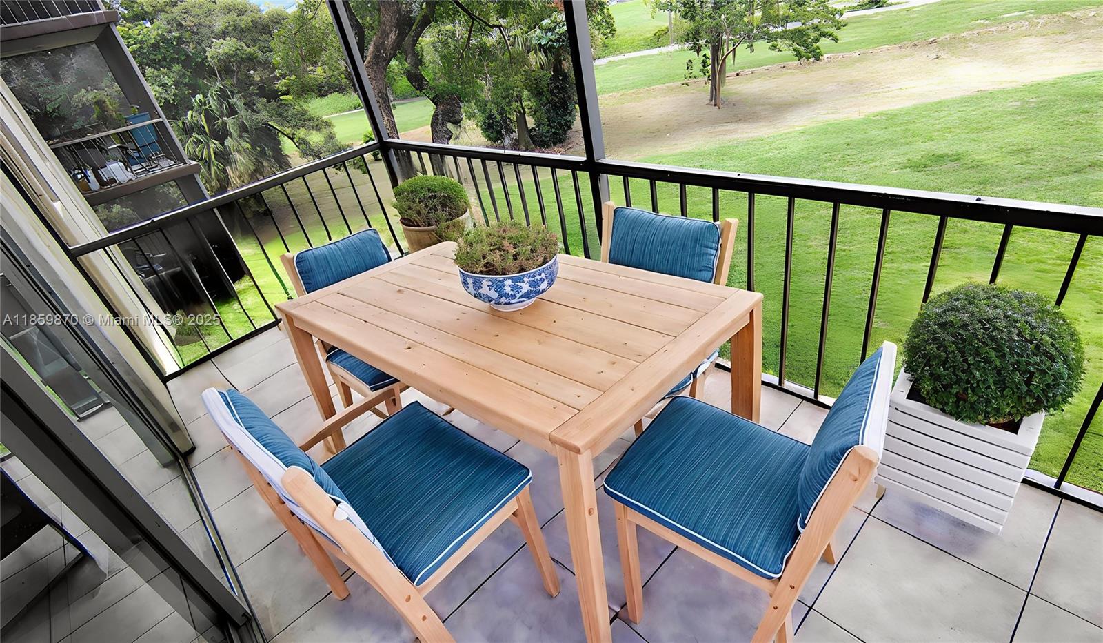 INVERRARY COUNTRY CLUB - Residential