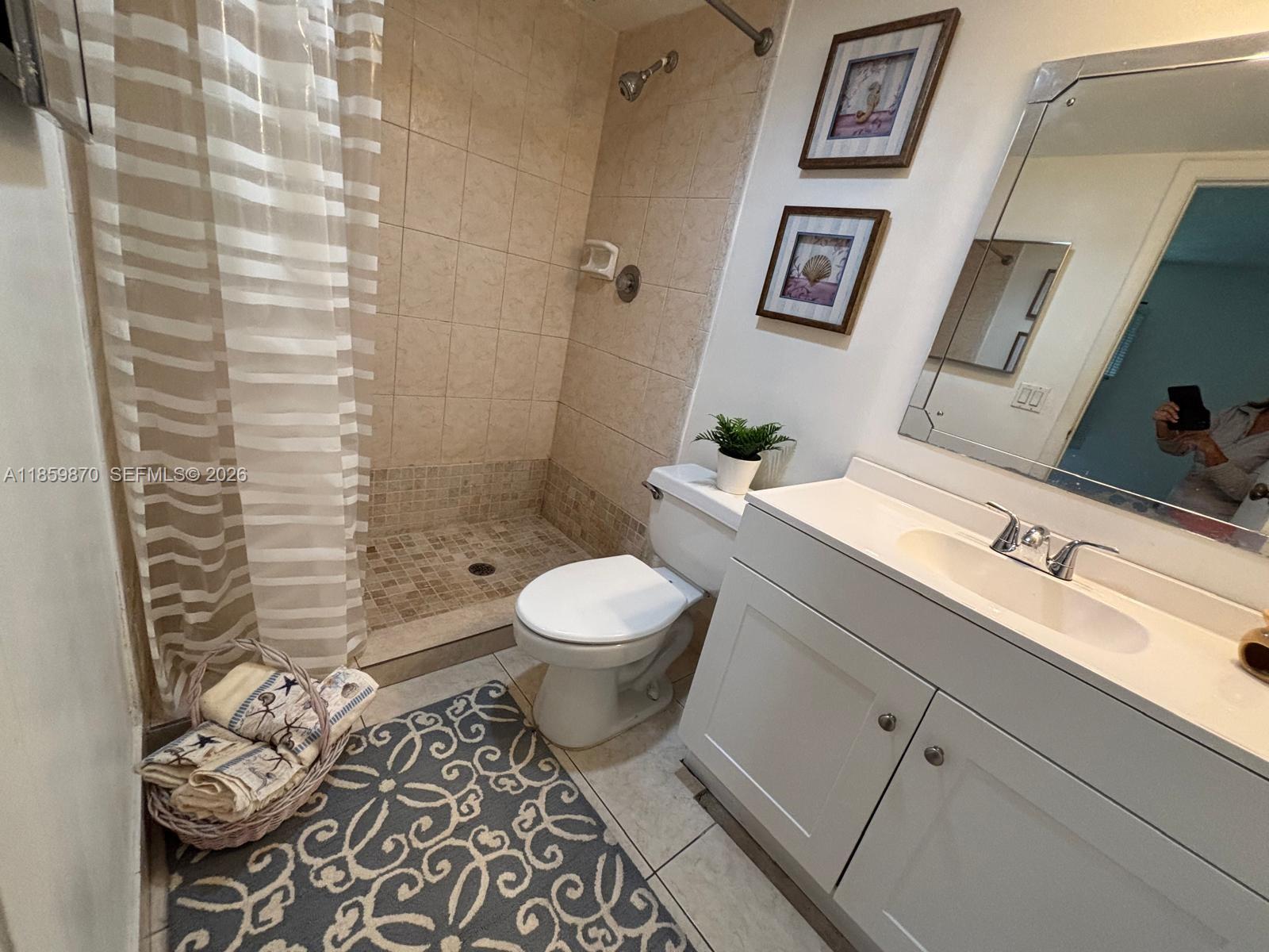 INVERRARY COUNTRY CLUB - Residential