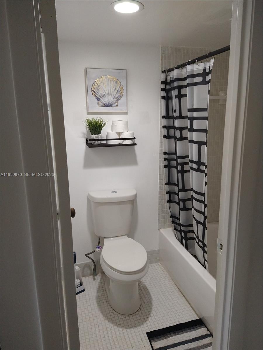 INVERRARY COUNTRY CLUB - Residential