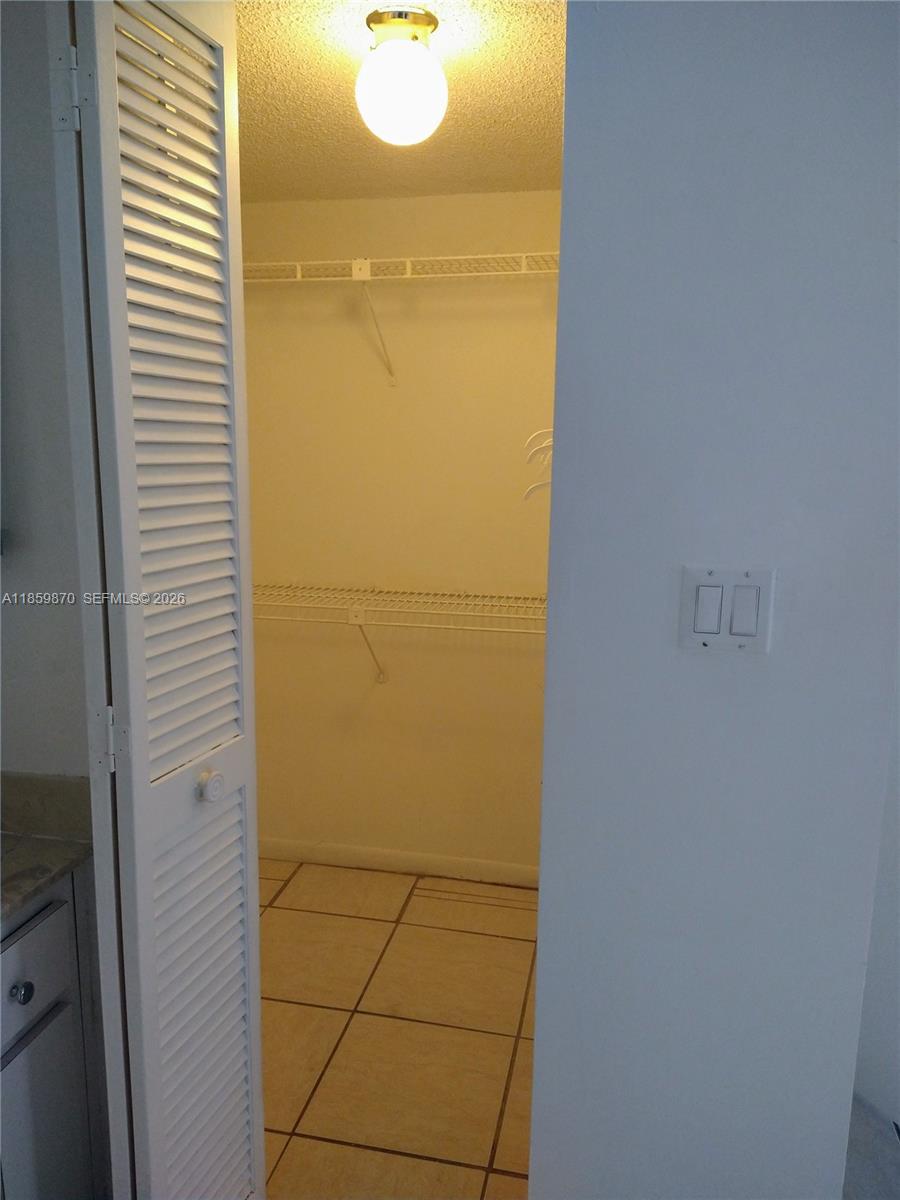 INVERRARY COUNTRY CLUB - Residential