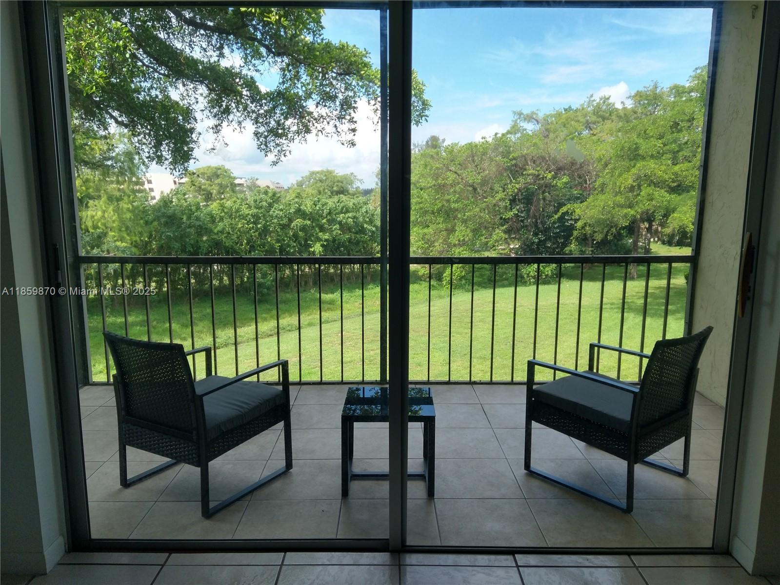 INVERRARY COUNTRY CLUB - Residential