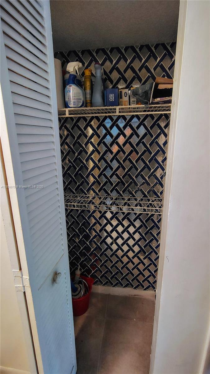 INVERRARY COUNTRY CLUB - Residential