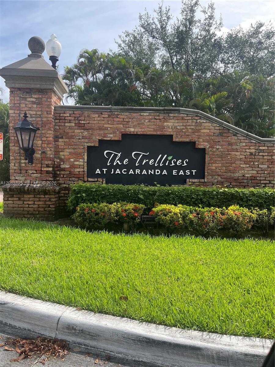 TRELLISES 4A CONDO - Residential