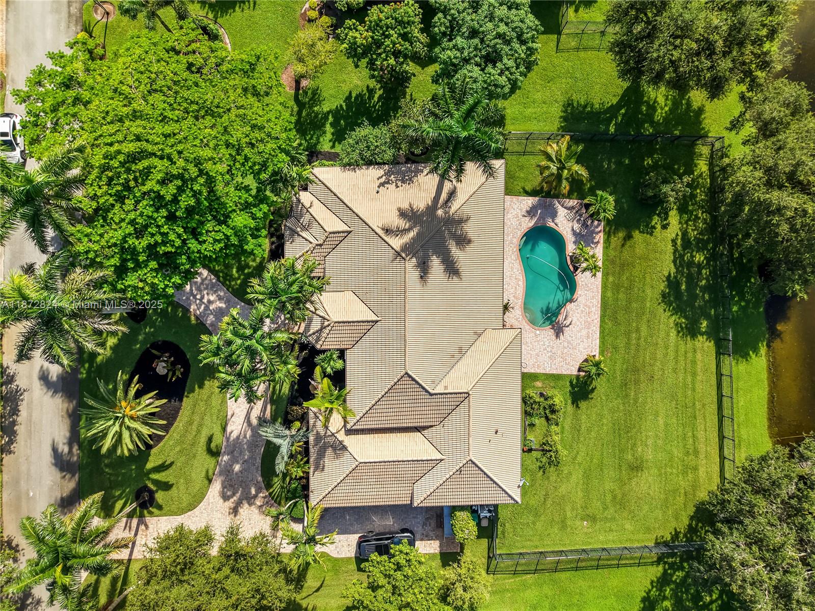 DAVIE WHISPERING PINES - Residential
