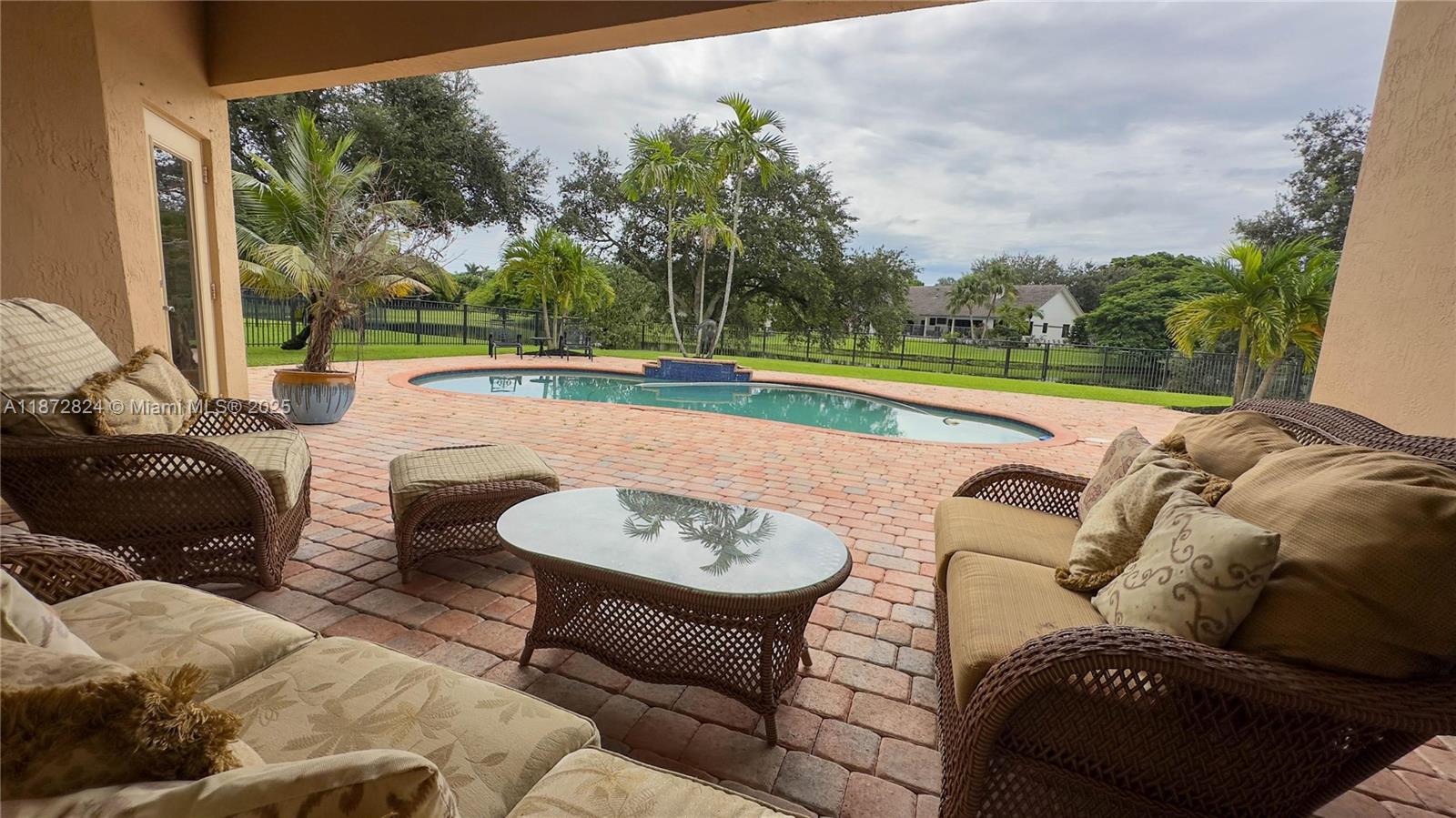 DAVIE WHISPERING PINES - Residential