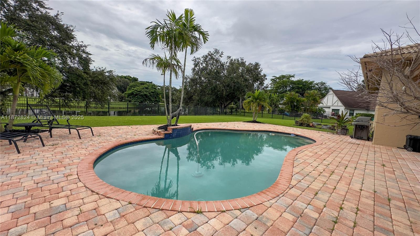 DAVIE WHISPERING PINES - Residential