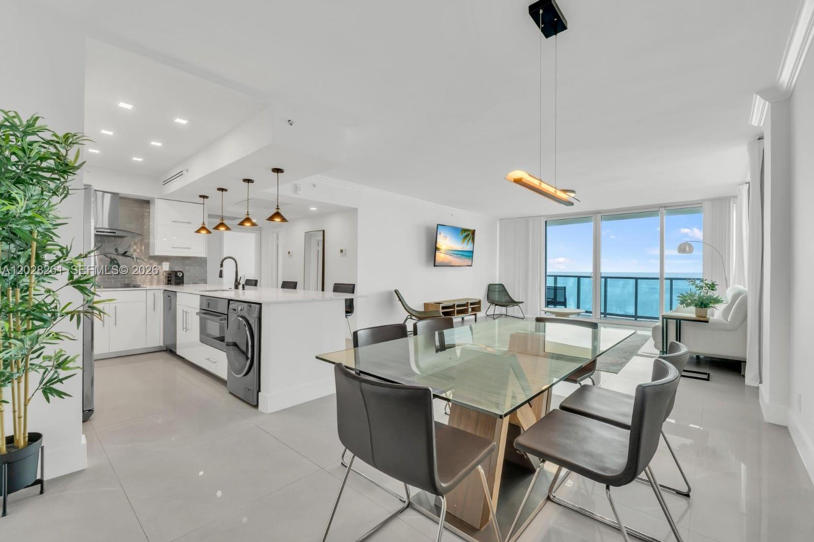 WAVE CONDO - Residential