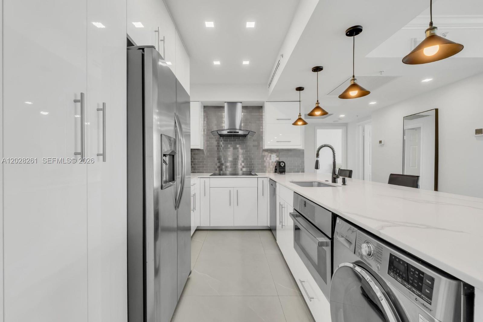 WAVE CONDO - Residential