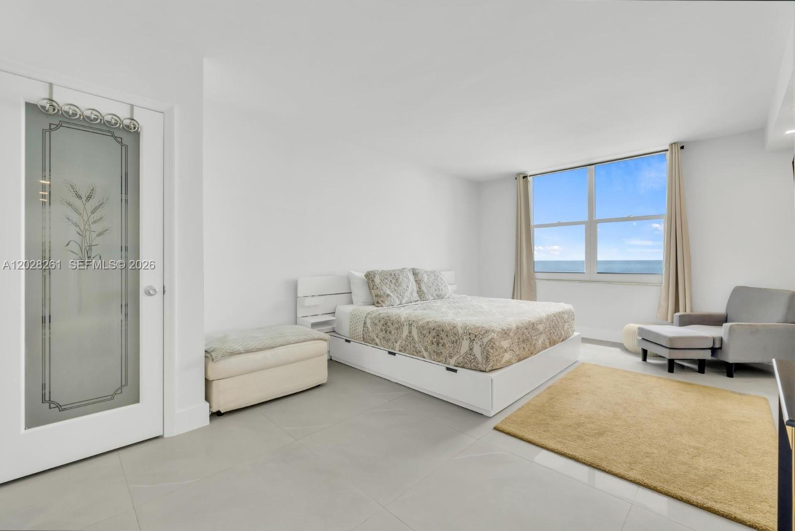 WAVE CONDO - Residential