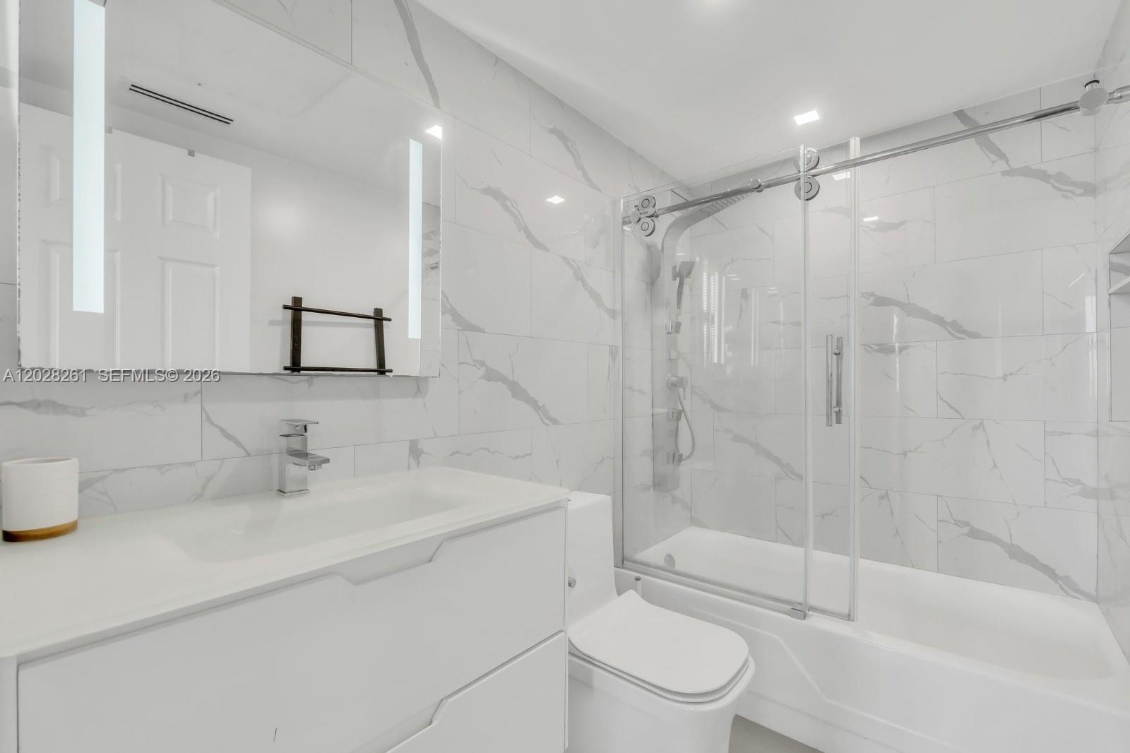 WAVE CONDO - Residential