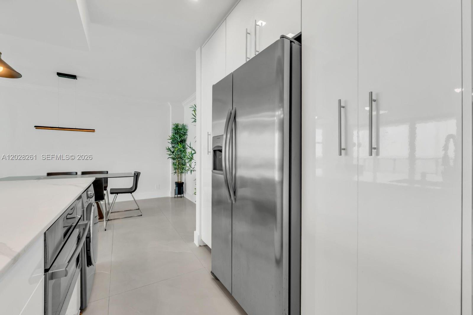 WAVE CONDO - Residential