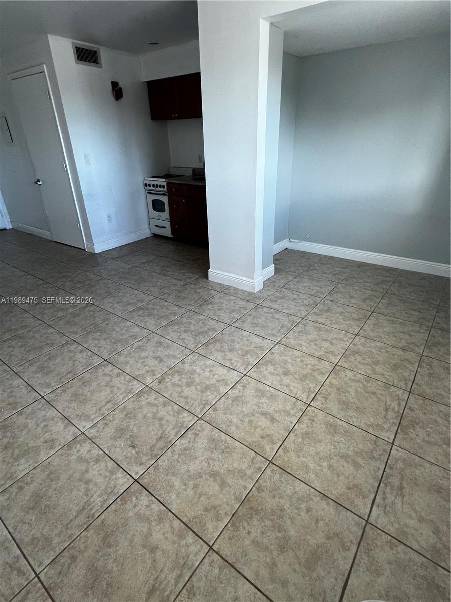 CARVERS SUB - Residential Lease