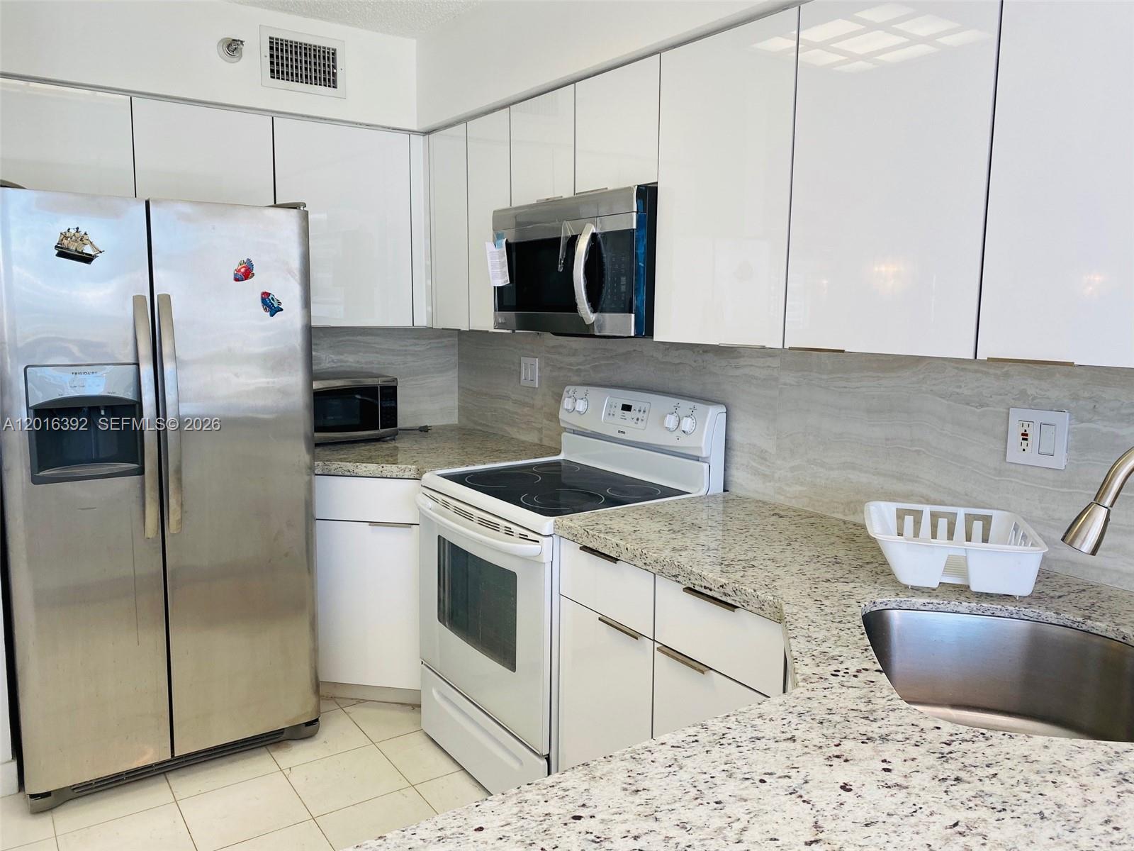 MYSTIC POINTE CONDO NO TH - Residential Lease