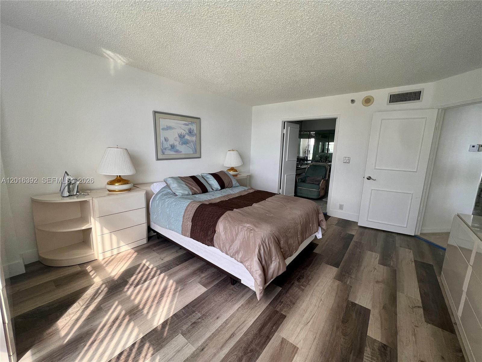 MYSTIC POINTE CONDO NO TH - Residential Lease
