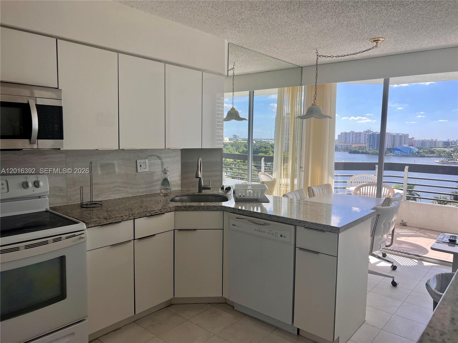MYSTIC POINTE CONDO NO TH - Residential Lease