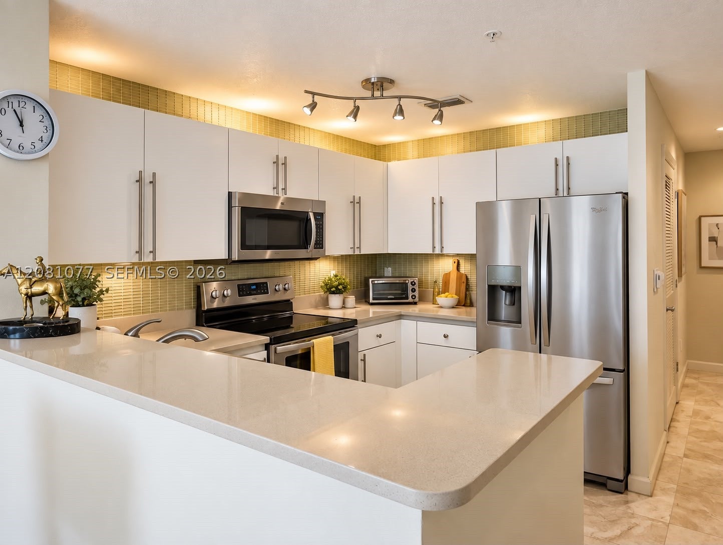 10 Aragon Ave 1120