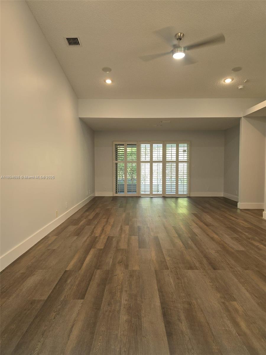 SAUSALITO PLACE - Residential