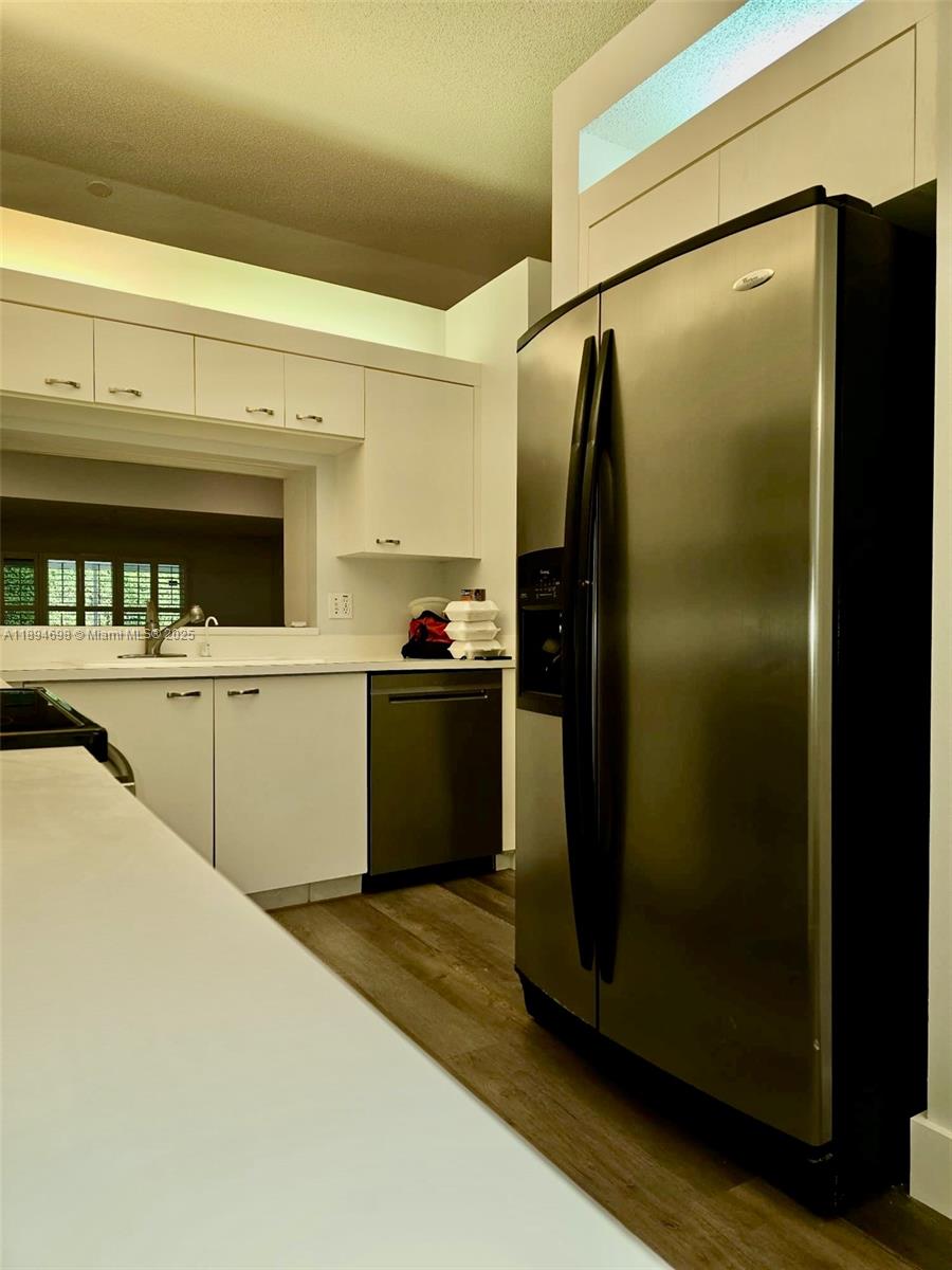 SAUSALITO PLACE - Residential