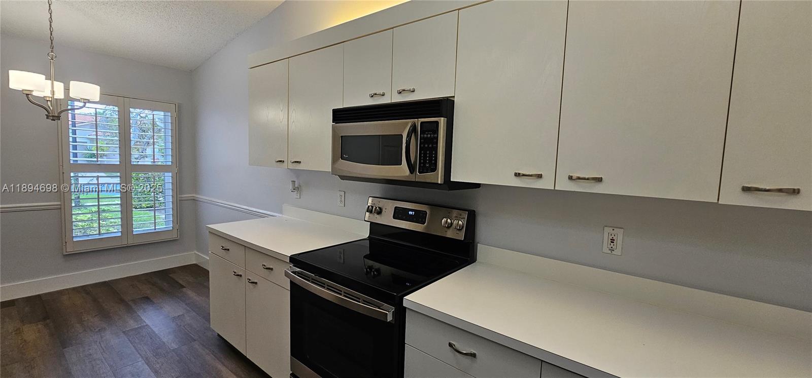 SAUSALITO PLACE - Residential